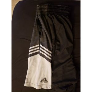 Men's basketball shorts